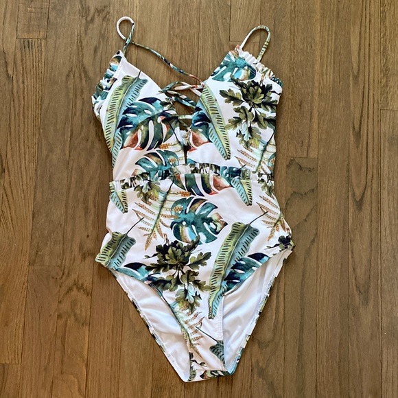 Chicwish Other - NWOT one piece